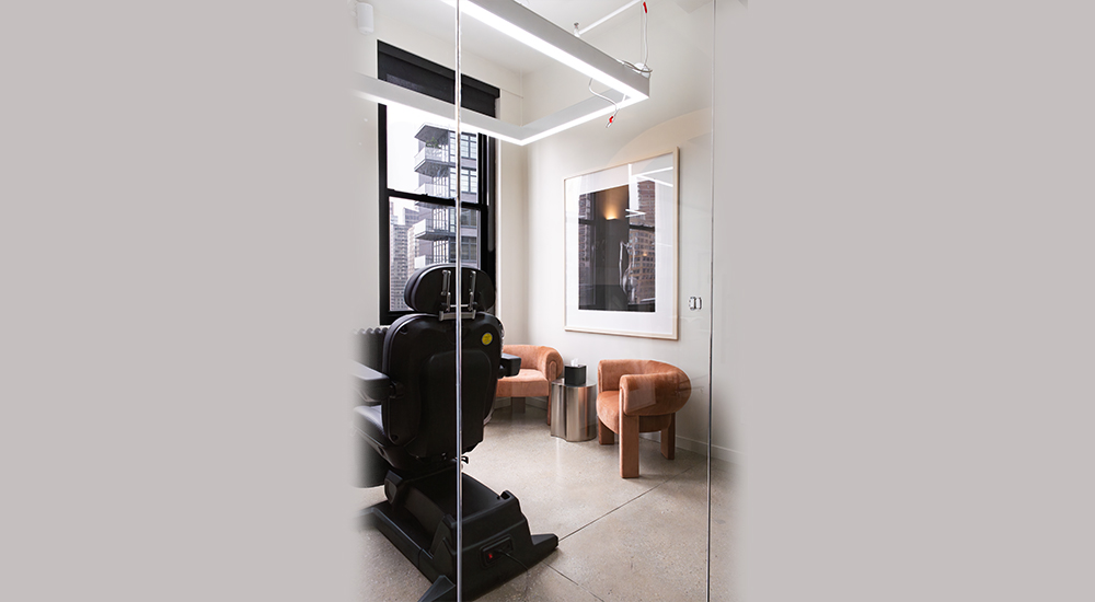 Velour Medical Flagship, New York: Photo Tour, slide 2