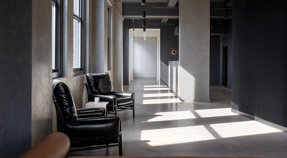 Velour Medical Flagship, New York: Photo Tour, slide 4