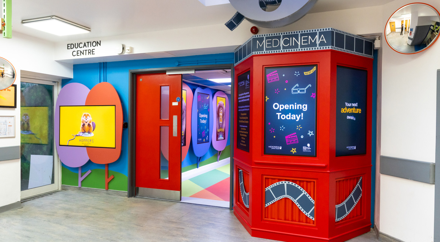 Birmingham Children’s Hospital In England Turns Underutilized Lecture Hall Into Movie Theater, slide 2