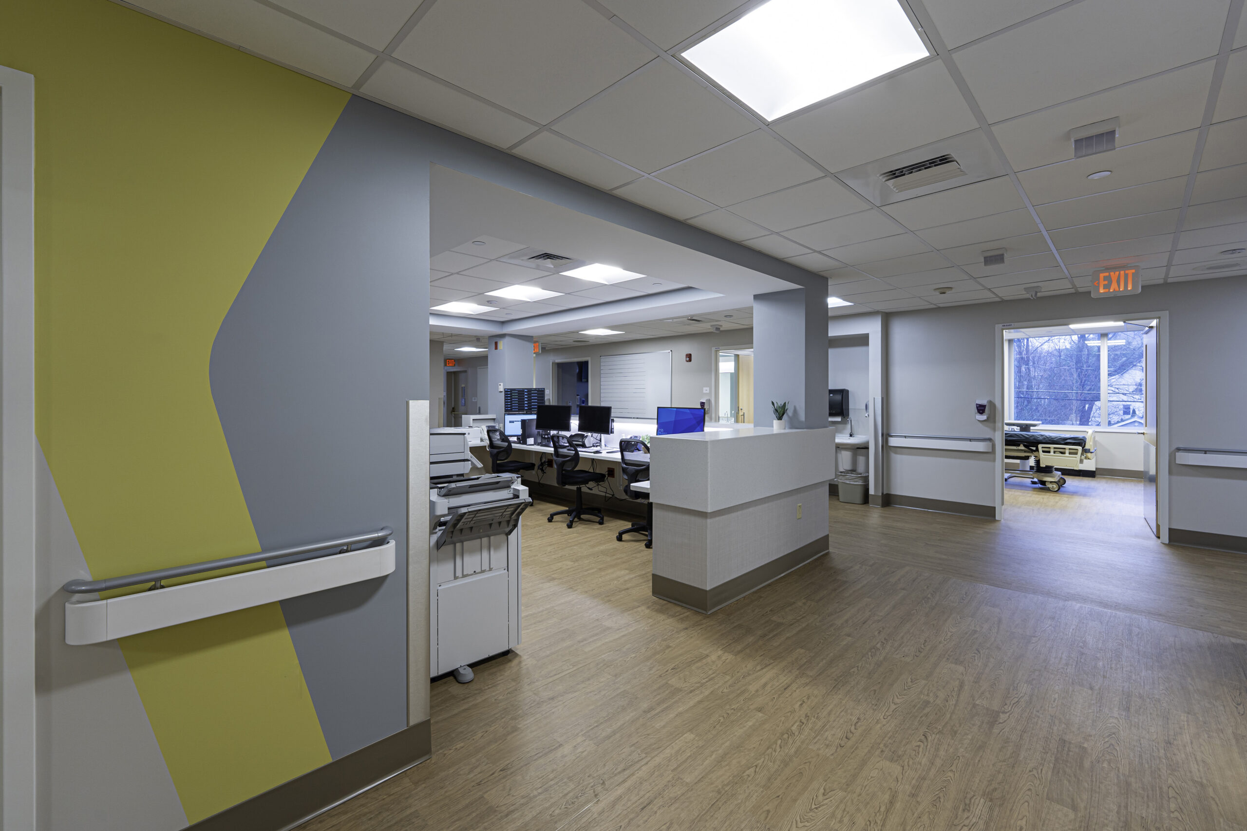 Healthcare Wayfinding: Using Artwork And Environmental Graphics To Improve The Patient Experience , slide 1