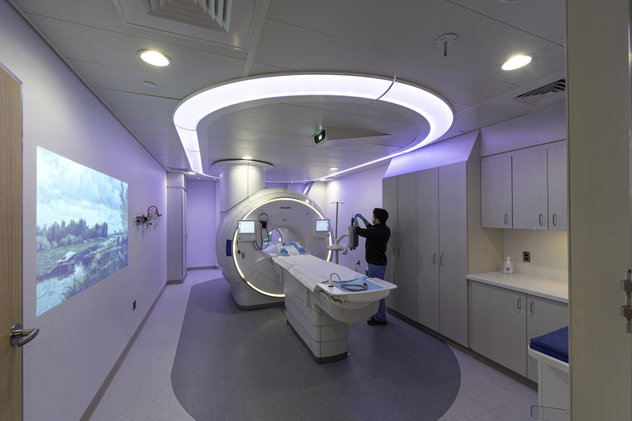 Healthcare Wayfinding: Using Artwork And Environmental Graphics To Improve The Patient Experience , slide 2